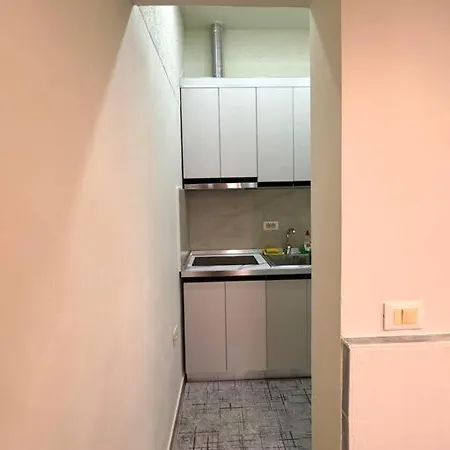 Center Duplex * Vlore