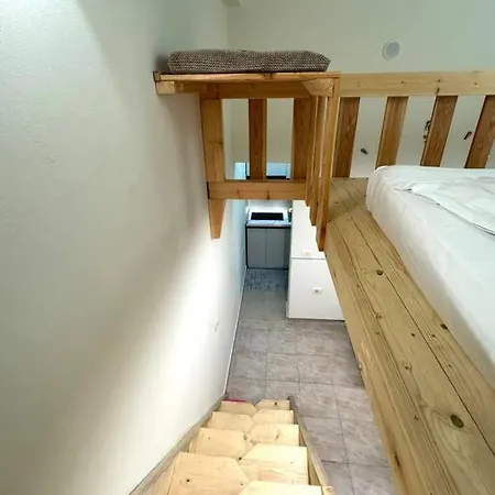 Center Duplex