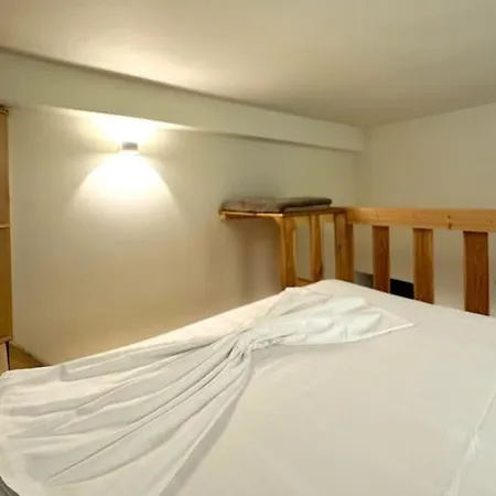 Center Duplex Vlora