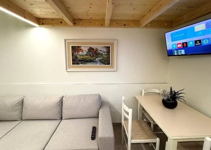 Center Duplex * Wlora